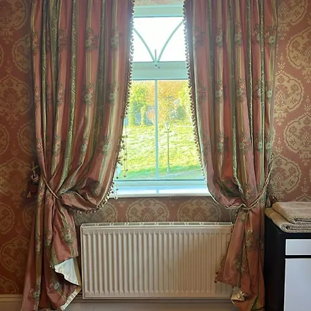 Country house Scartagh House, Scartagh, *